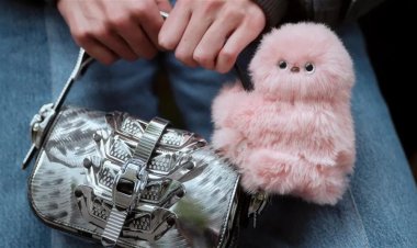 هل انتهى عصر لابوبو؟ "ميرومي" الياباني يتربع على عرش حقائب 2026 بنظرة خجولة!