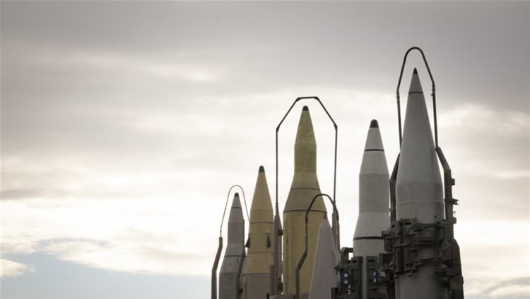 ايران توجه انذاراً للشركات الصناعية الإمريكية والاسرائيلية