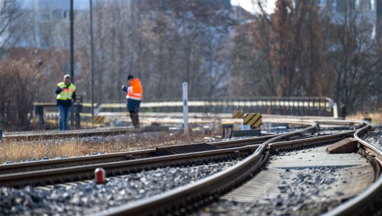 السعودية تطلق ممرا دوليا يربط ثلاثة موانئ تجارية وصولا إلى منفذ الحديثة